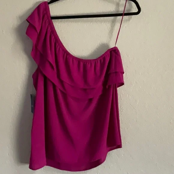 Top - Picture 3 of 4